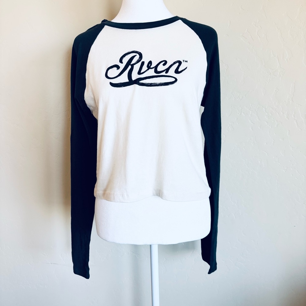 RVCA Logo Women’s Raglan Long sleeve Tee Shirt NWT - Picture 3 of 11
